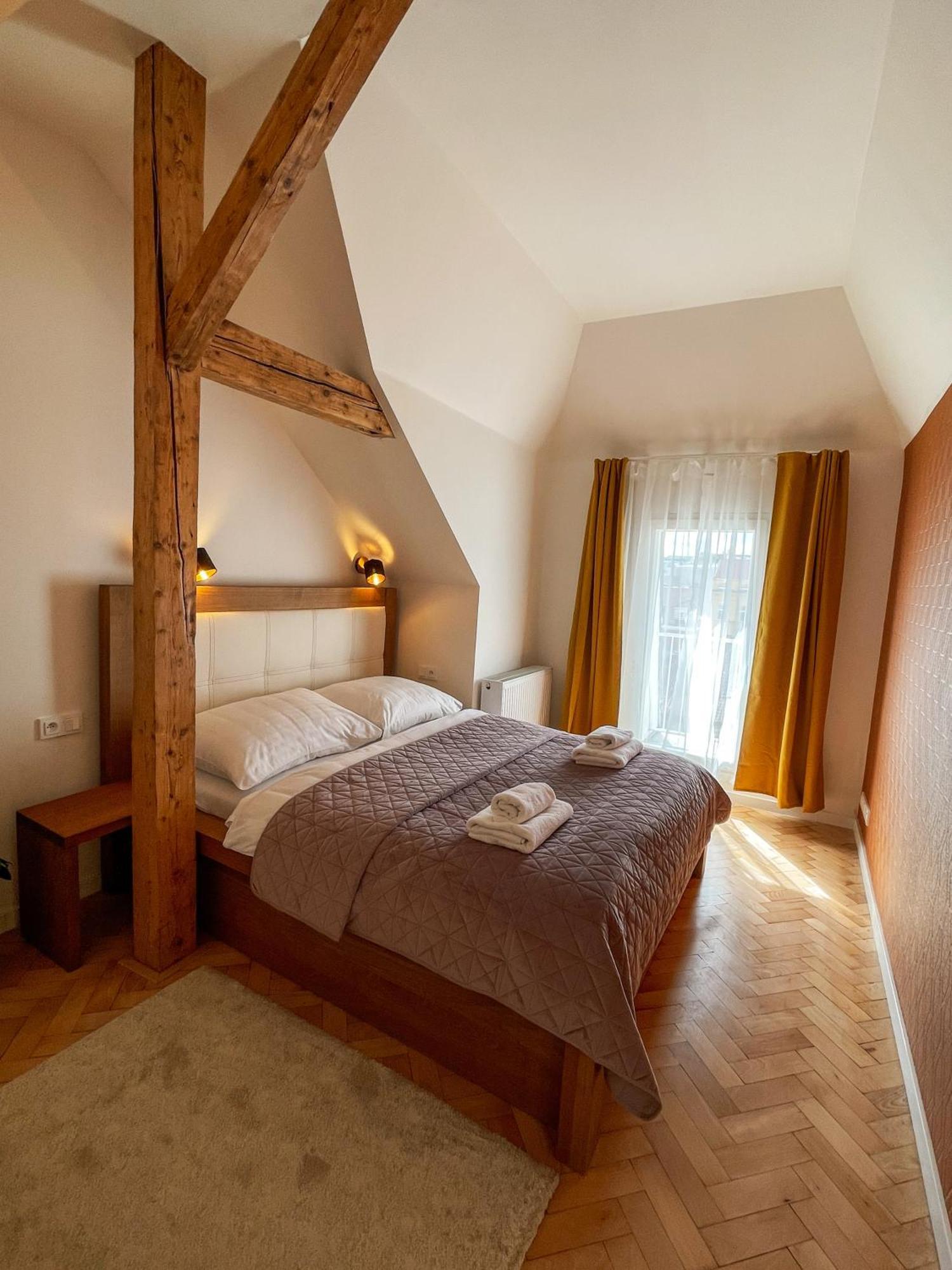 Stupartska - Attic Old Town Residence Prague Exterior photo
